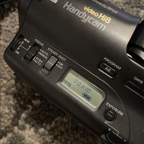 Sony Video Camera Recorder - Picture 9 of 10